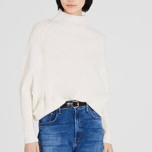 Club Monaco Emma Cashmere Sweater in Cream Ivory